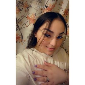 Meet your Posher, Kendra